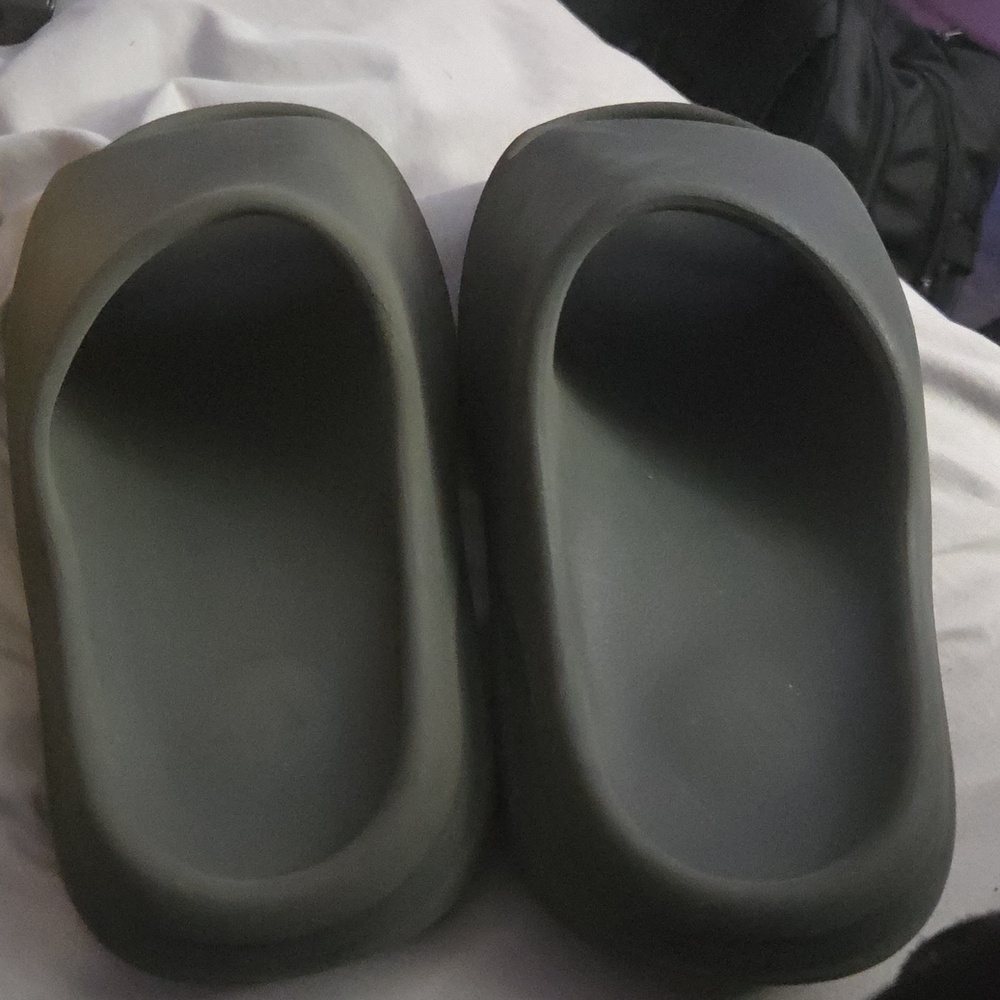 Slate Gray Yeezy Slides